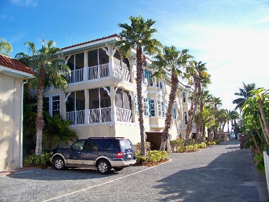 Tortuga Inn Beach Resort By Resortquest Bradenton Beach Exterior photo