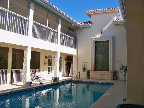 Tortuga Inn Beach Resort By Resortquest Bradenton Beach Exterior photo