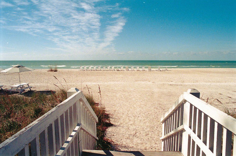 Tortuga Inn Beach Resort By Resortquest Bradenton Beach Exterior photo